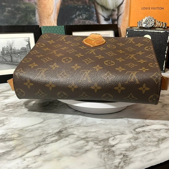 LOUIS VUITTON CARTOUCHIERE MONOGRAM GM CROSSBODY SHOULDER BAG - Picture 4 of 15